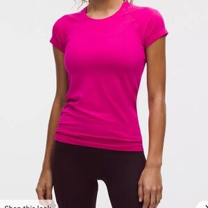 Swiftly Tech Short-Sleeve Shirt 2.0
Hip Length